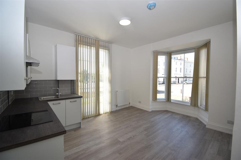 Property photo 2 of 6 Dsc_0001.Jpg