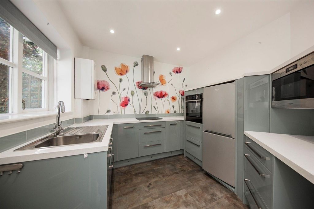 Property photo 1 of 14 19-Willicombe-Park-Property (6) (1).Jpg