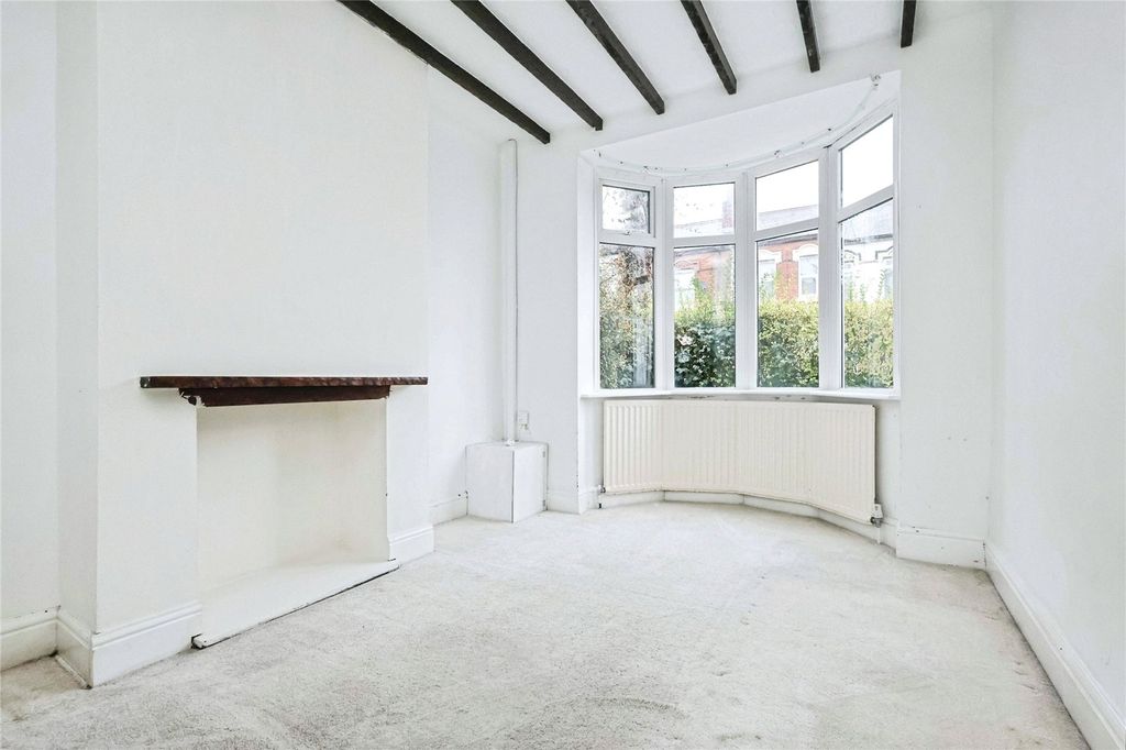 Property photo 2 of 14 Picture No. 02