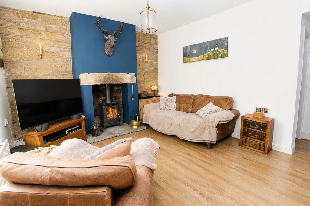 Property photo 2 of 24
