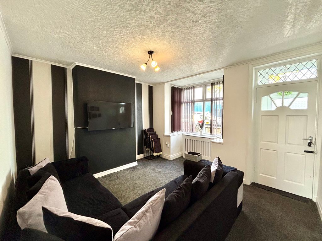 Property photo 3 of 9 Lounge