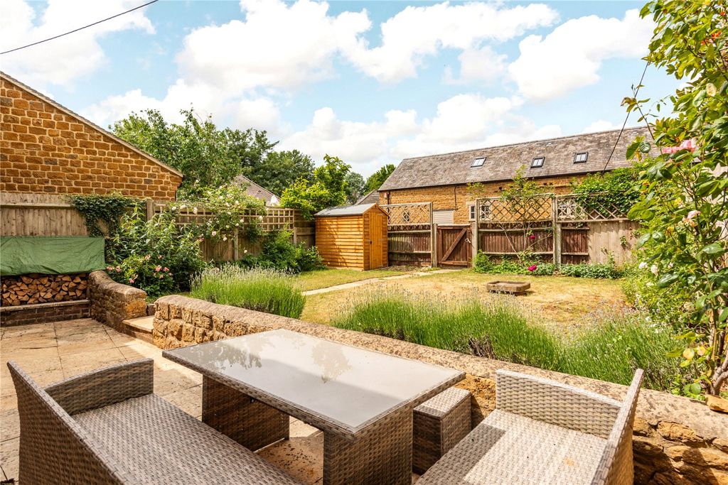 Property photo 2 of 18 Church Farm Cottage