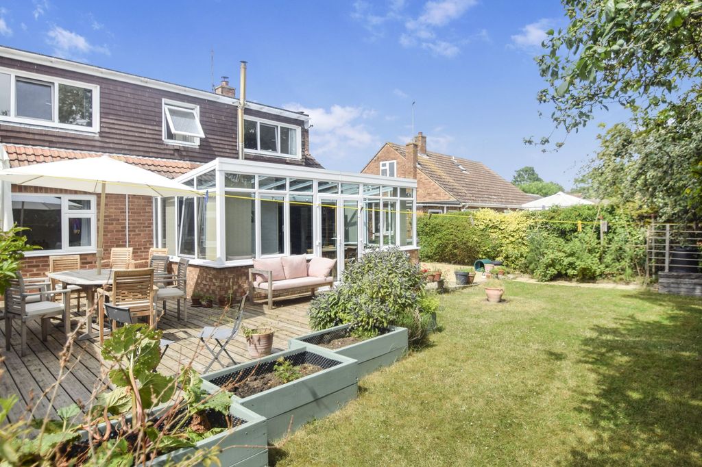 Property photo 2 of 20