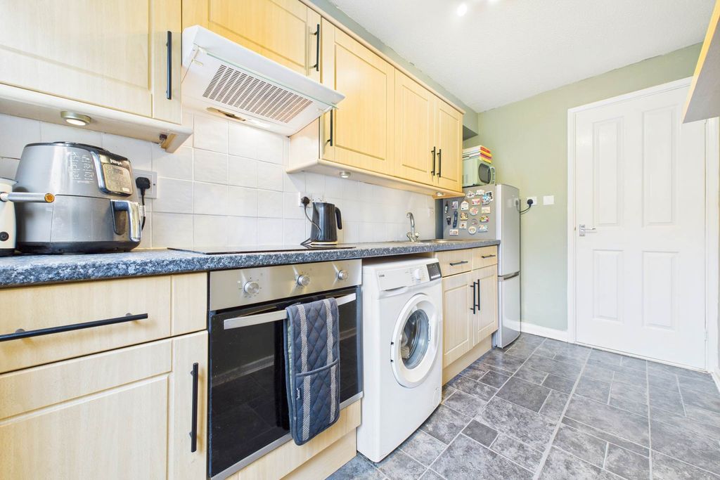 Property photo 2 of 13