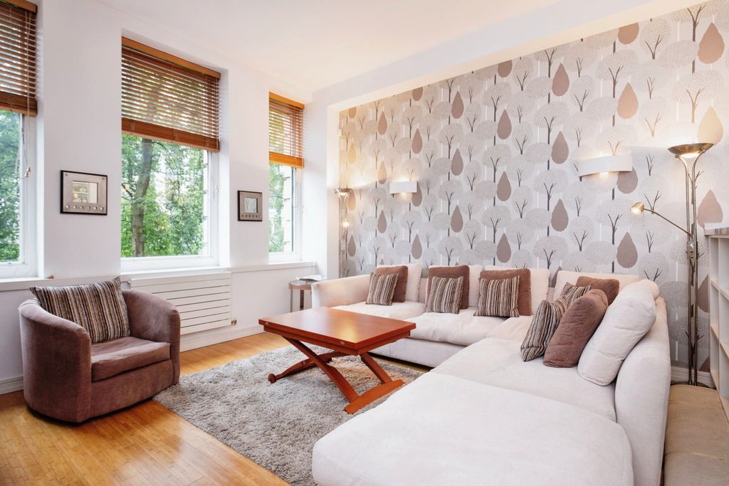 Property photo 2 of 17 Photography