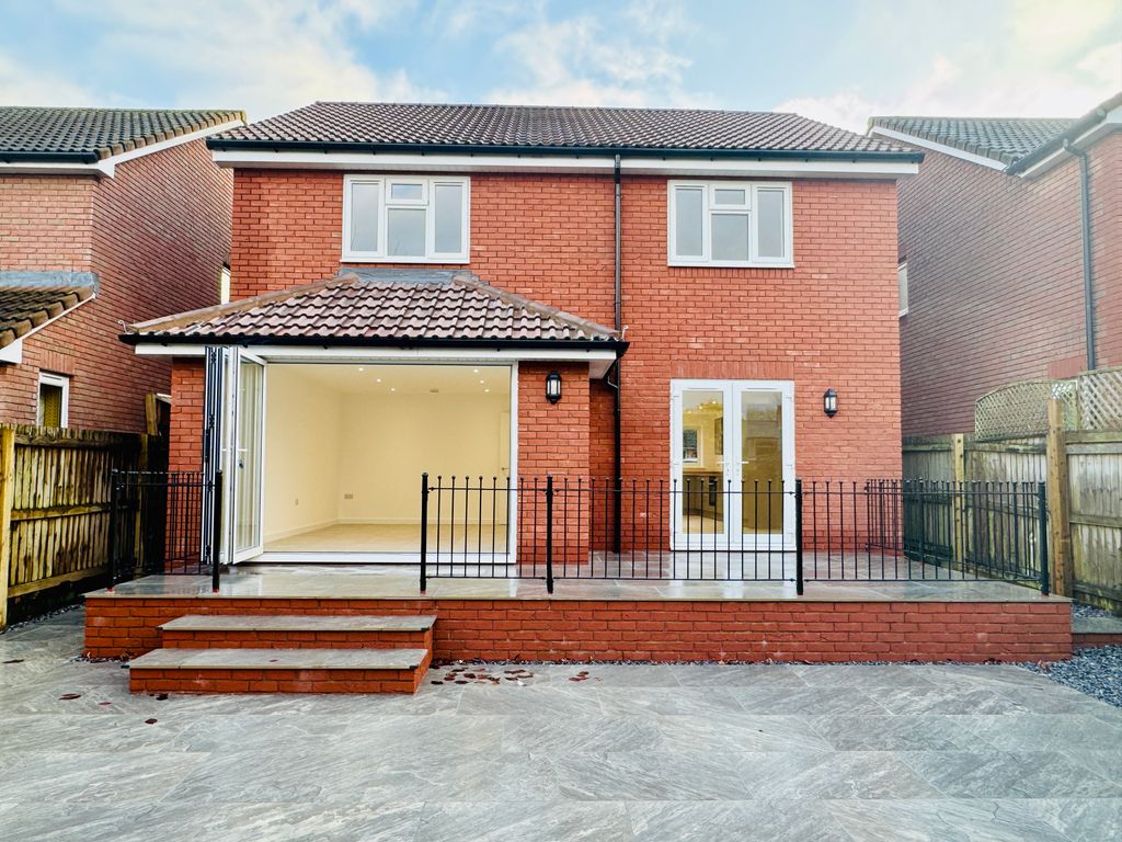 Property photo 2 of 38 Image