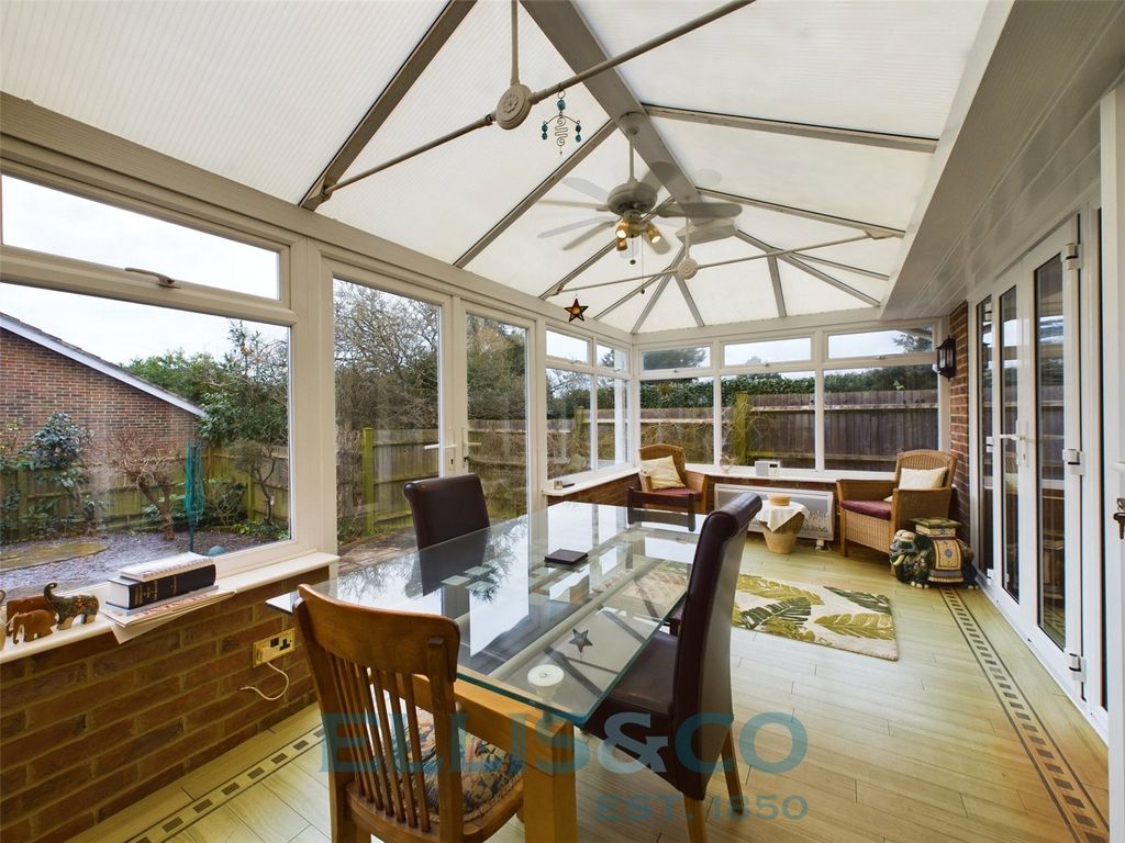 Property photo 2 of 11 Picture No. 01