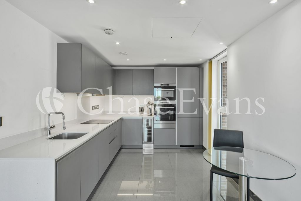 Property photo 2 of 13 Kitchen