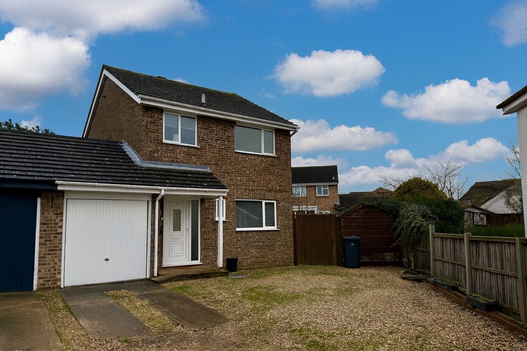 Property photo 1 of 15 Palmer Close