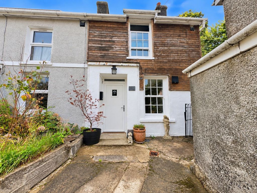 Property photo 1 of 18