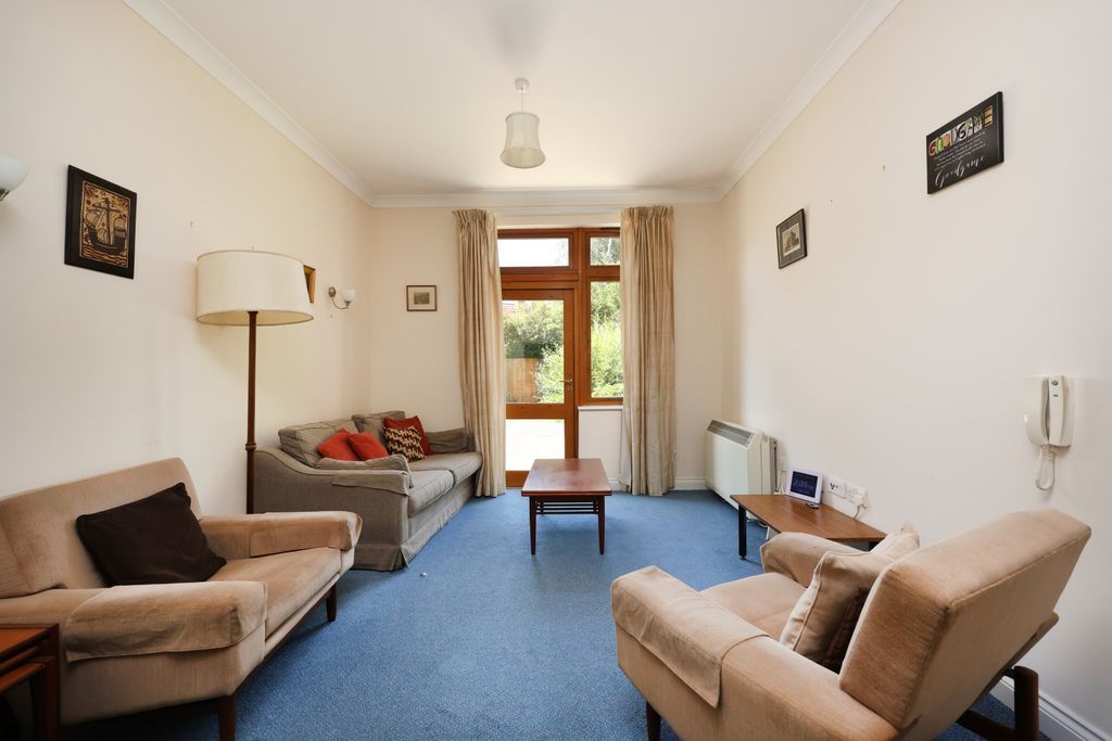 Property photo 2 of 11 Sitting Room