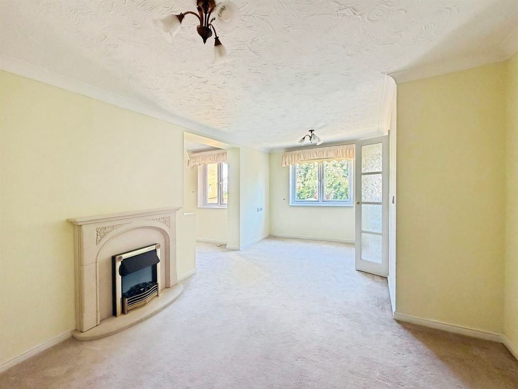 Property photo 2 of 16