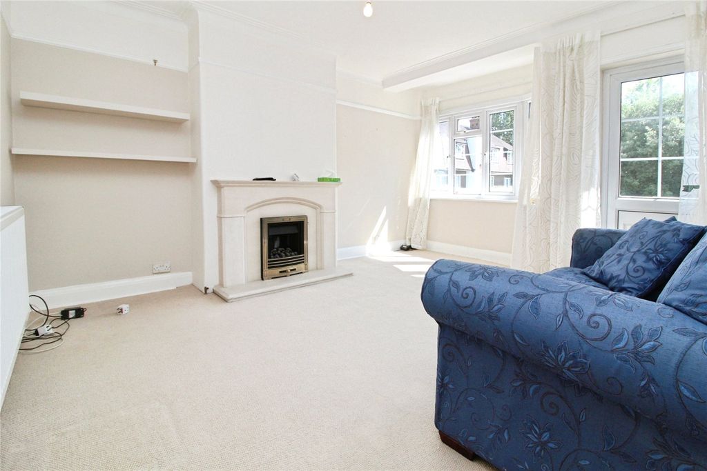 Property photo 2 of 8 Picture No. 04