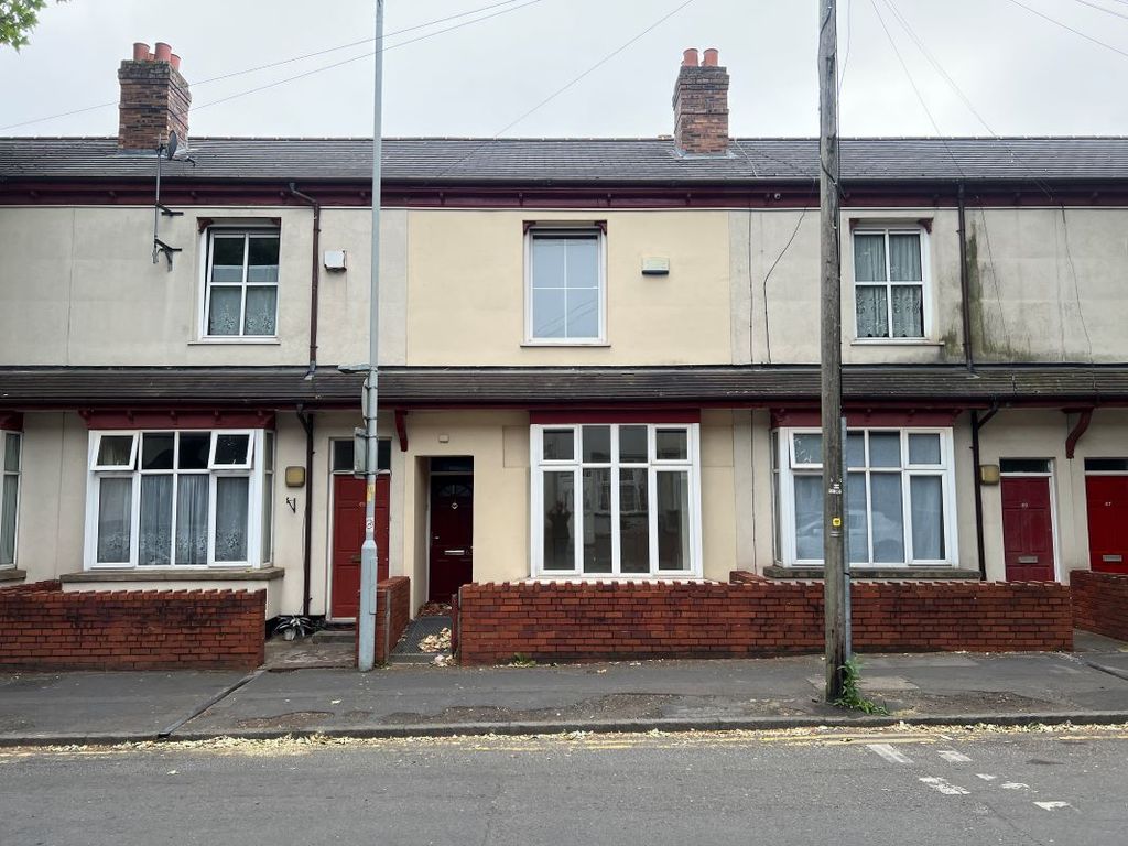 Property photo 1 of 2