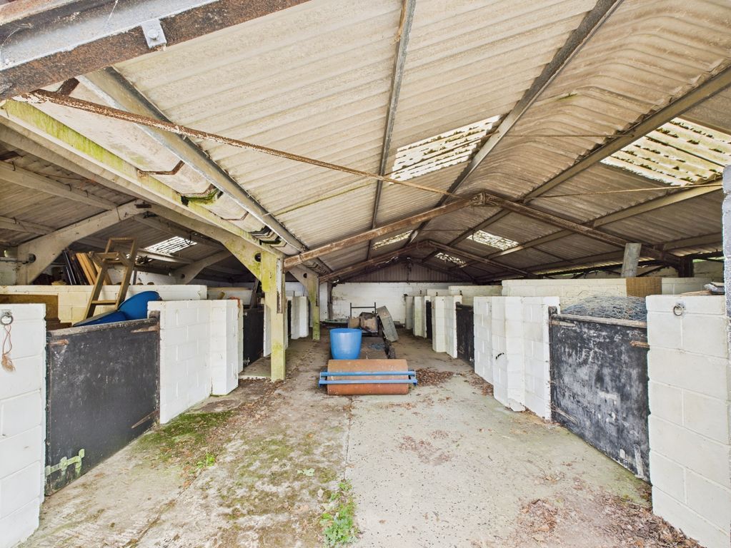 Property photo 2 of 6