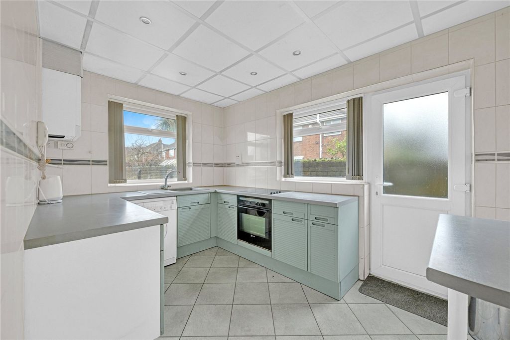 Property photo 2 of 14 Kitchen