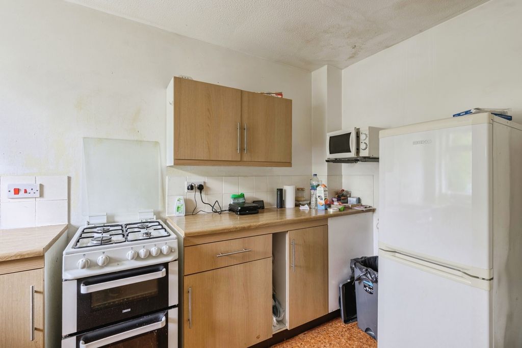 Property photo 2 of 10 Pbox-Img.Jpg