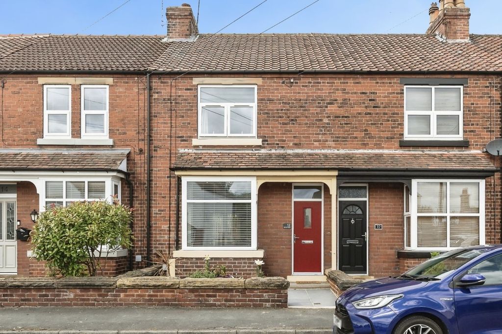 Property photo 1 of 16