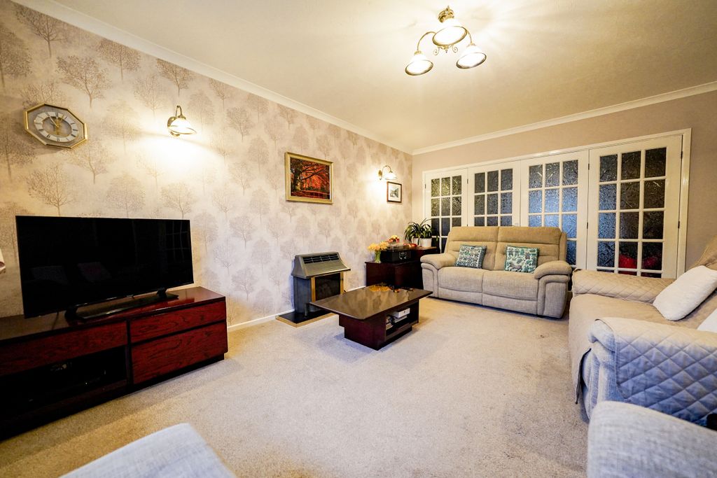 Property photo 3 of 26 Dsc04089