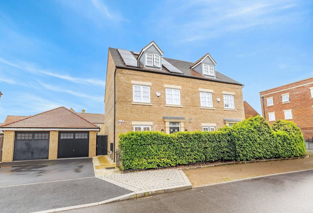 Property photo 1 of 33