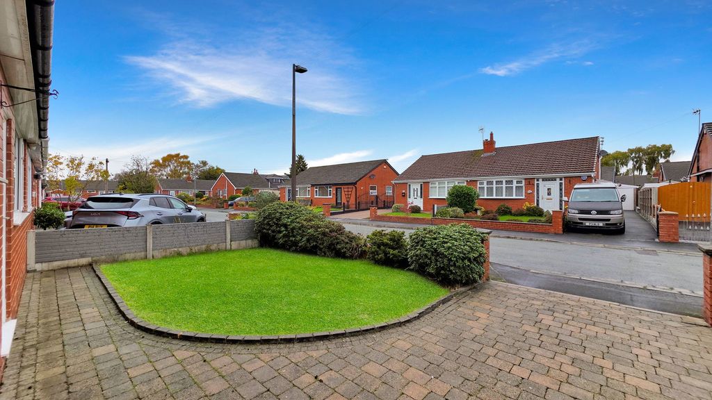 Property photo 2 of 21