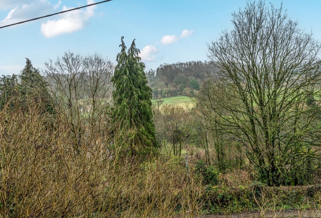 Property photo 3 of 19 1385983-4-6942c32...