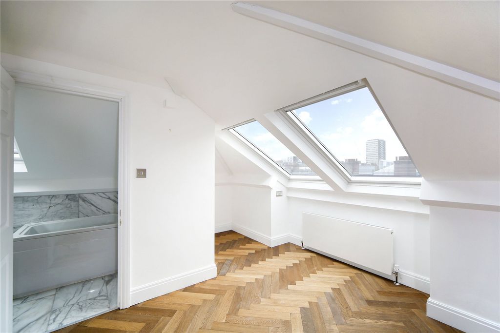 Property photo 3 of 10 Top Floor Bedroom Wi