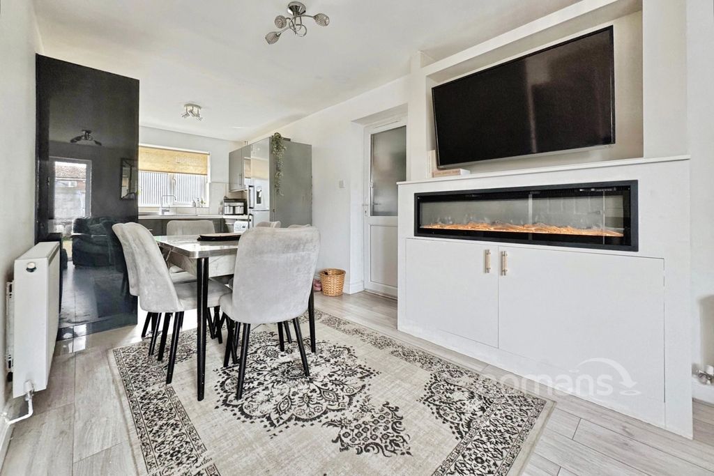 Property photo 2 of 11 Pbox-Img.Jpg
