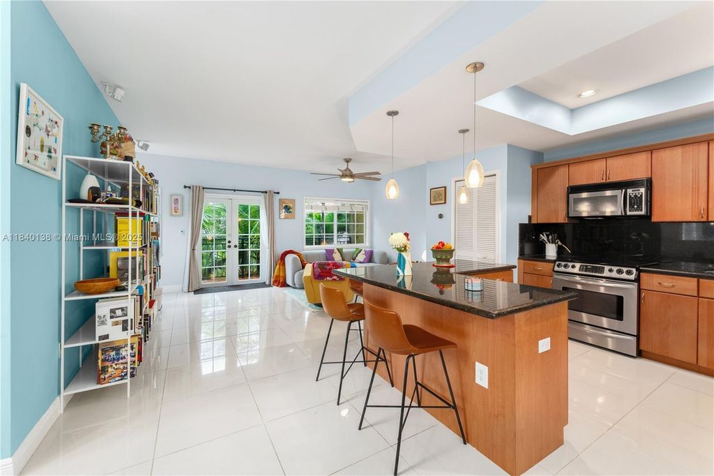 Property photo 1 of 31