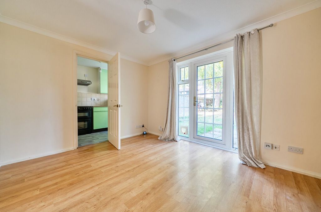Property photo 3 of 11 Picture No. 33