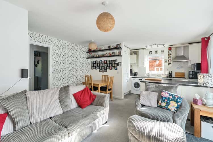 Property photo 2 of 17 1269706 (3) Min