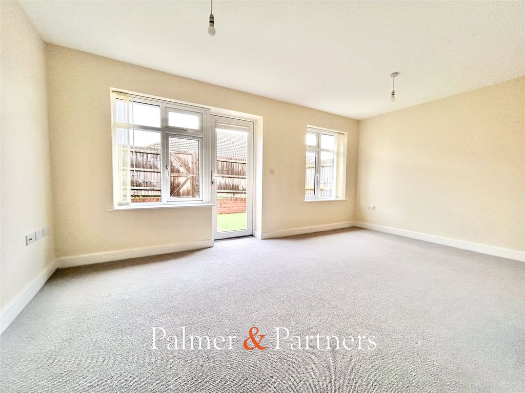 Property photo 3 of 7 Picture No. 04