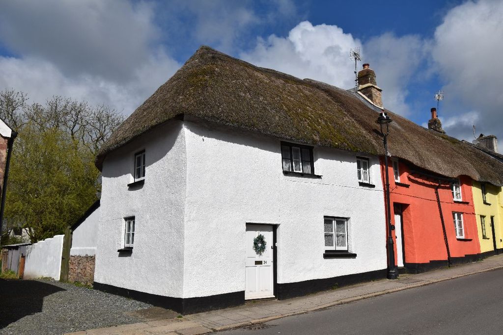 Property photo 1 of 8