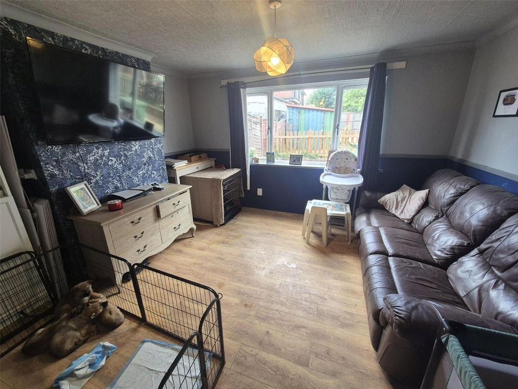 Property photo 2 of 12 Picture No. 10