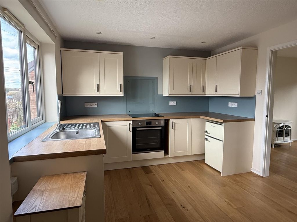 Property photo 2 of 13