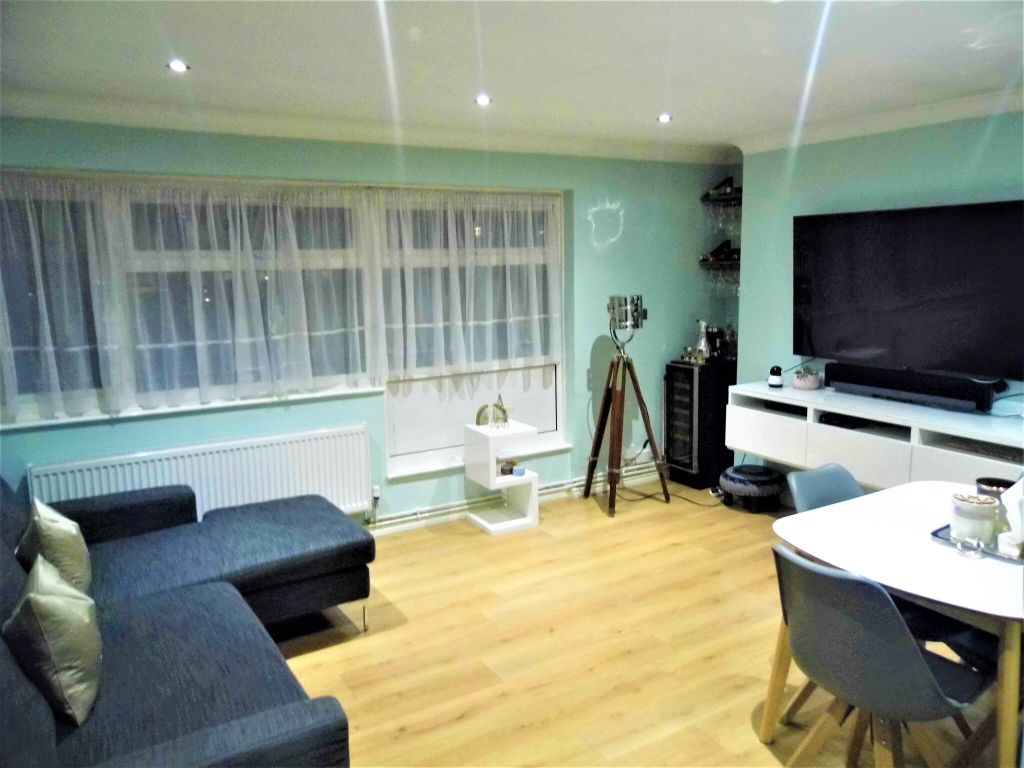 Property photo 2 of 13