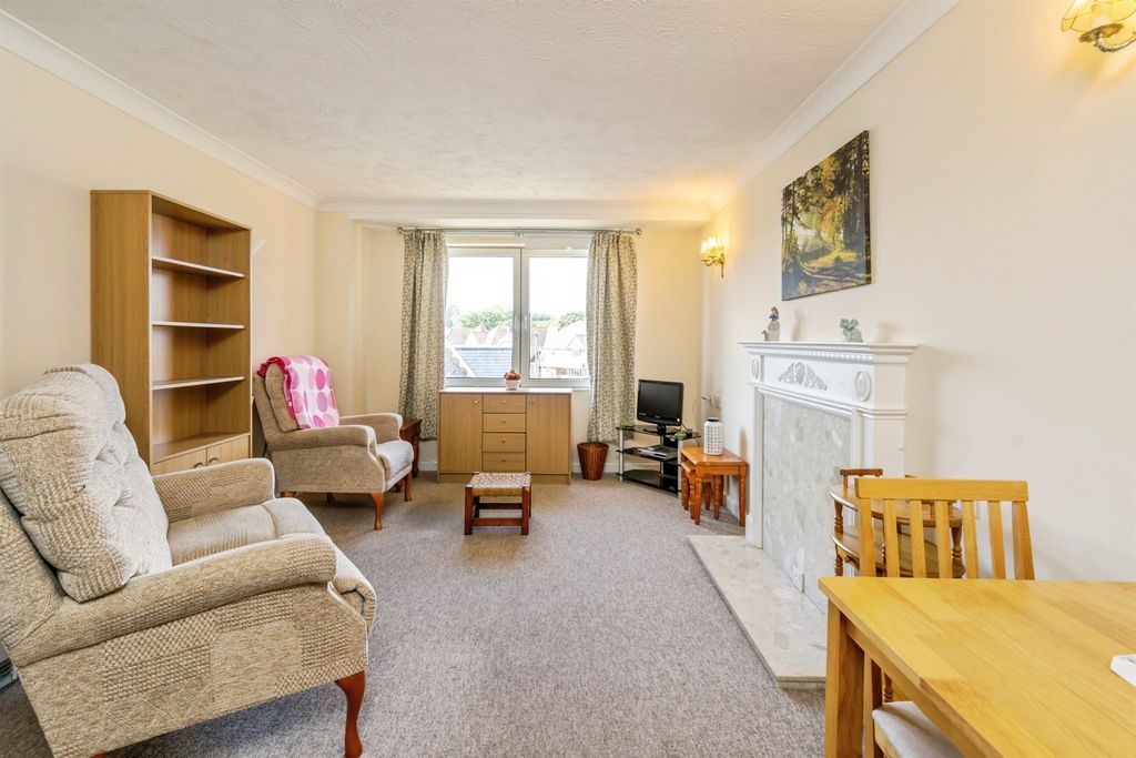 Property photo 3 of 9
