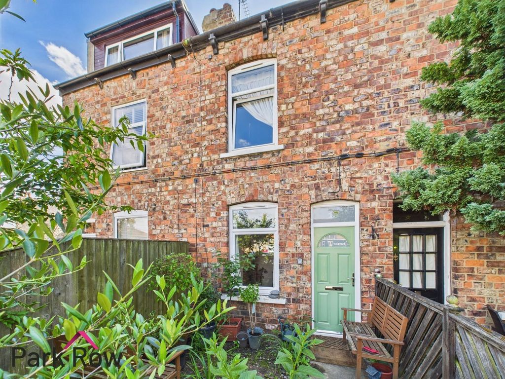 Property photo 1 of 9 Rear