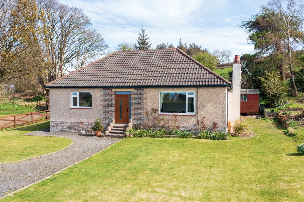 Property photo 2 of 41