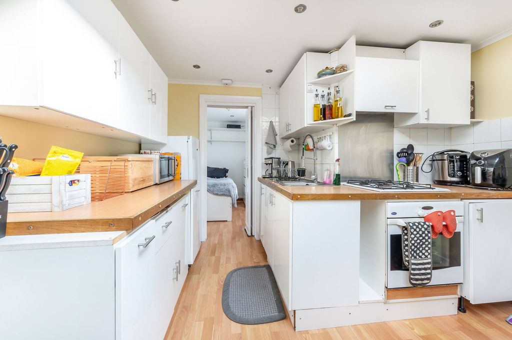 Property photo 1 of 6