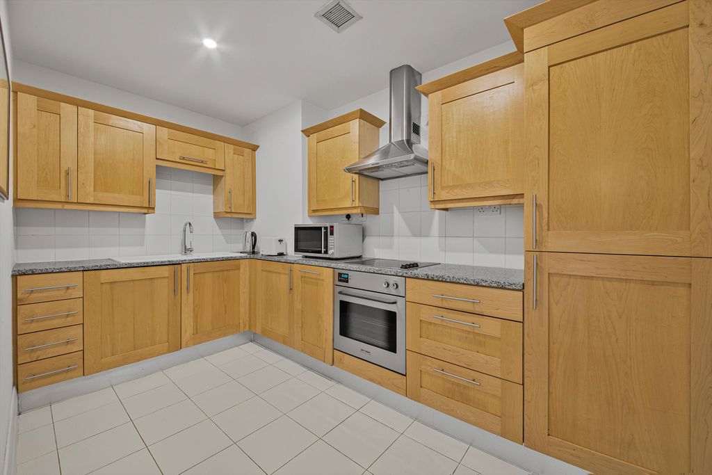 Property photo 3 of 10 Image