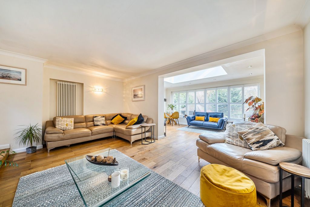 Property photo 2 of 20 Reception