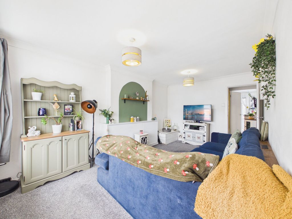 Property photo 3 of 21