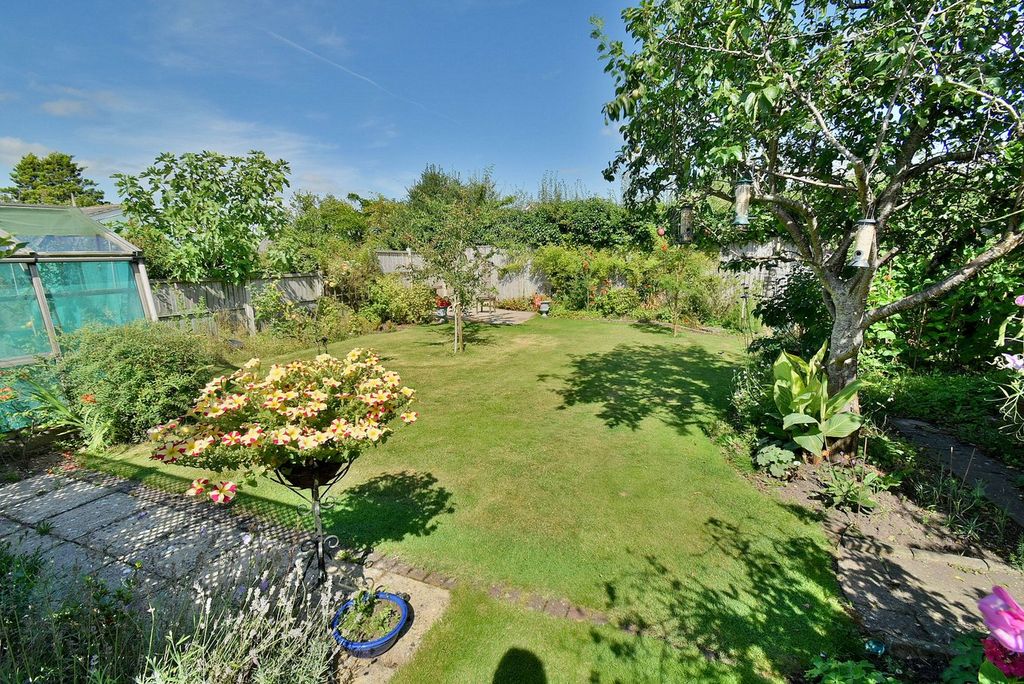 Property photo 3 of 18