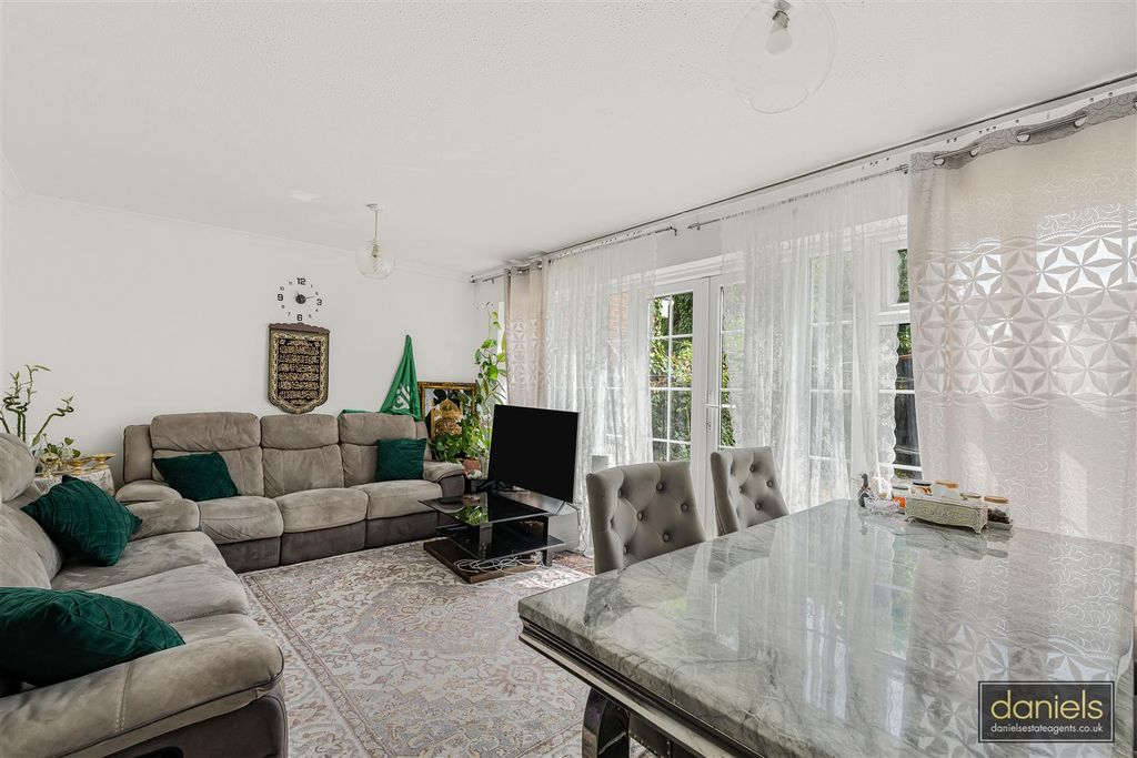 Property photo 2 of 16 7_88342_Watermarked.Jpg