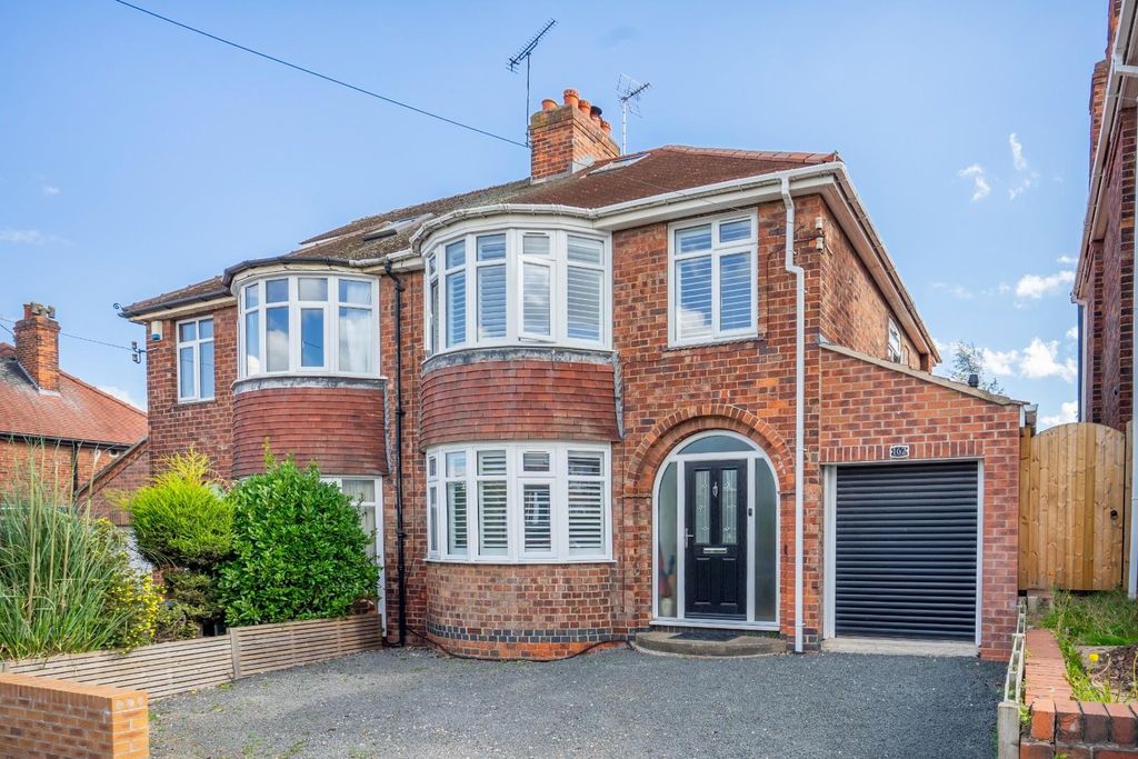 Property photo 1 of 23 External (Front)