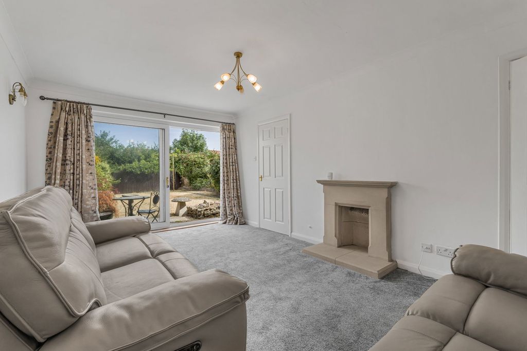 Property photo 3 of 13
