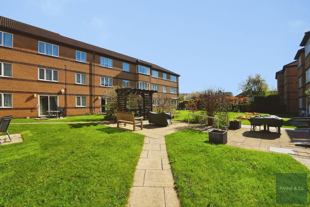 Property photo 2 of 9