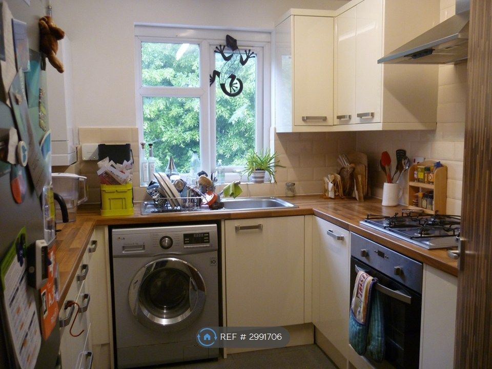 Property photo 1 of 12 Kitchen