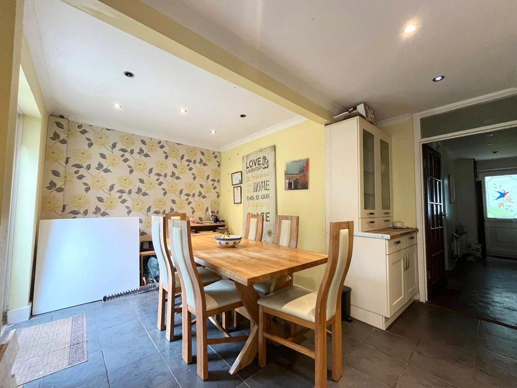 Property photo 3 of 7 Picture No. 06